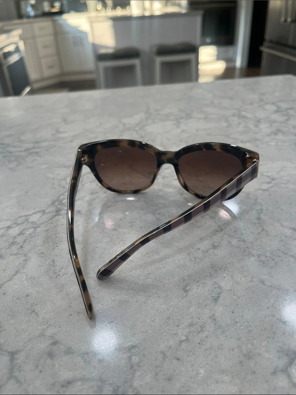 Kate Spade Glasses With Case and cleaning cloth NWOT